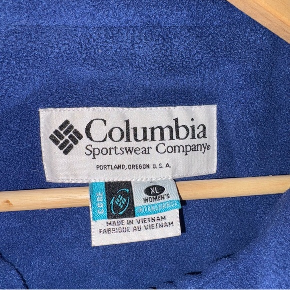 Columbia Women's Two-Tone Blue/Purple Ski Jacket - Picture 5 of 13